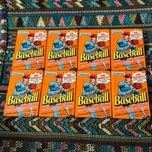 Baseball Cards ⚾️ unopened pack DONRUSS 1990. 16 cards in each. 8 packs. Vintage